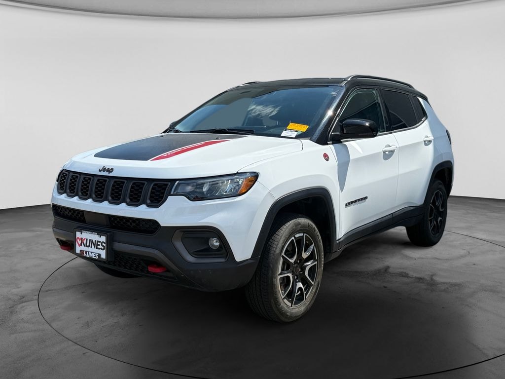 Used 2025 Jeep Compass Trailhawk SUV