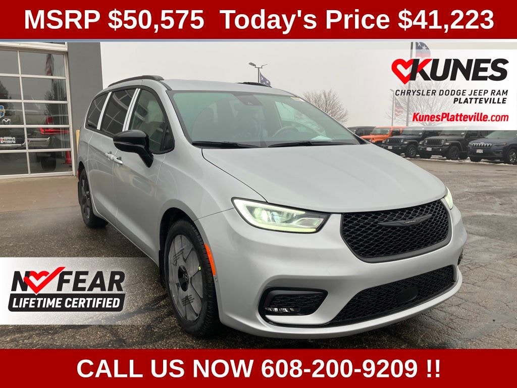 New 2026 Chrysler Pacifica Select Passenger Van