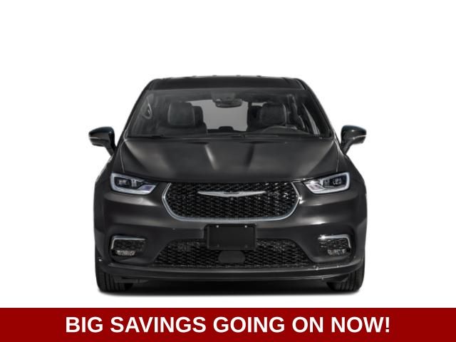 2026 Chrysler Pacifica photo 3