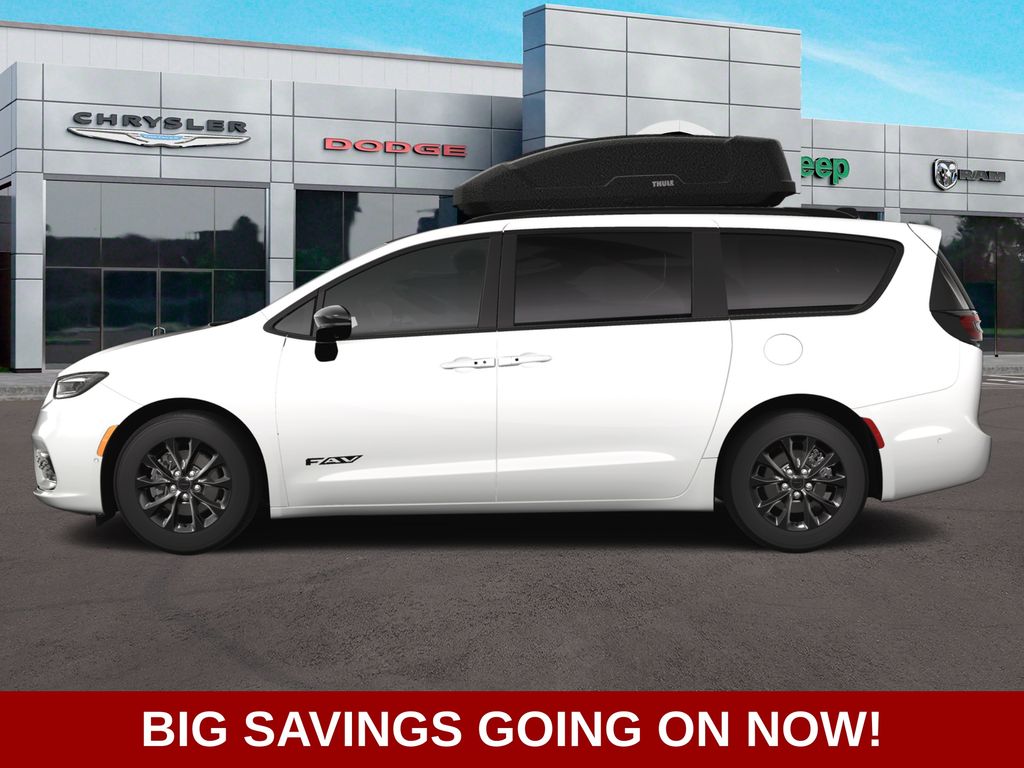 2025 Chrysler Pacifica photo 3