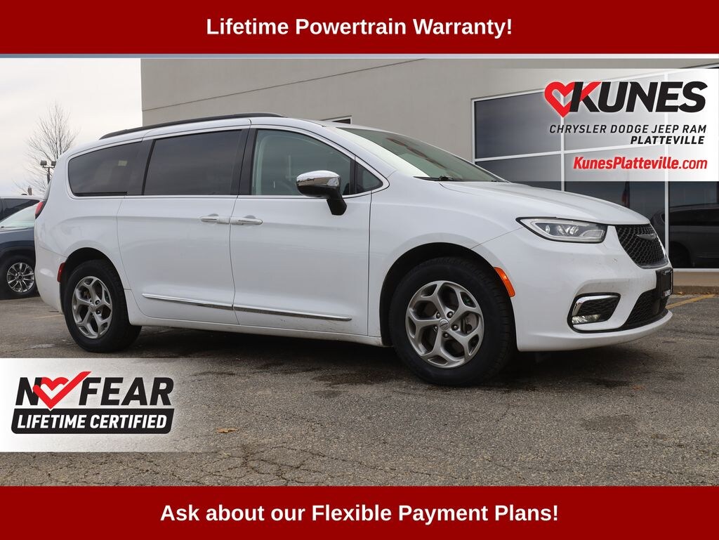 Used 2023 Chrysler Pacifica Limited Minivan/Van