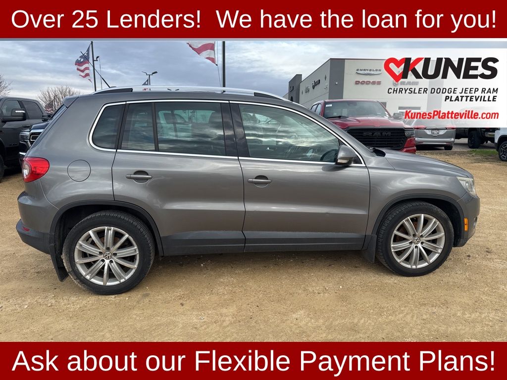 Used 2010 Volkswagen Tiguan SEL with VIN WVGBV7AX5AW520350 for sale in Platteville, WI