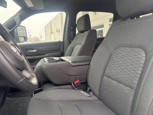 2025 RAM 1500 Warlock - Photo 10