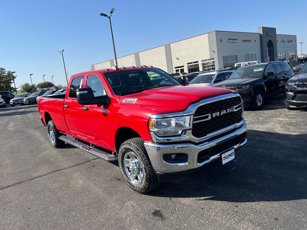 2024 Ram 2500 Tradesman photo 2