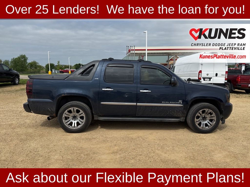Used 2007 Chevrolet Avalanche  with VIN 3GNFK12357G141547 for sale in Platteville, WI