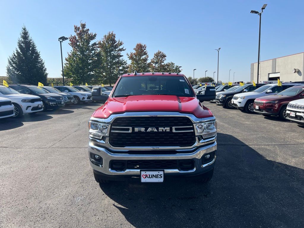 2024 Ram 2500 Tradesman photo 3