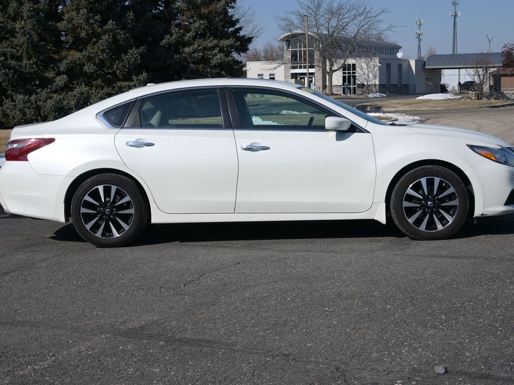 Used 2018 Nissan Altima 2.5 SV Sedan