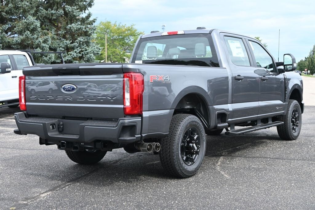 New 2026 Ford F-250 XL Truck Crew Cab