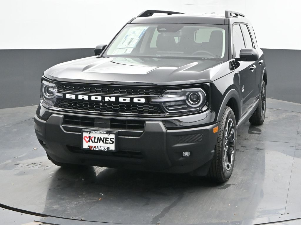 2025 Ford Bronco Sport Outer Banks photo 2