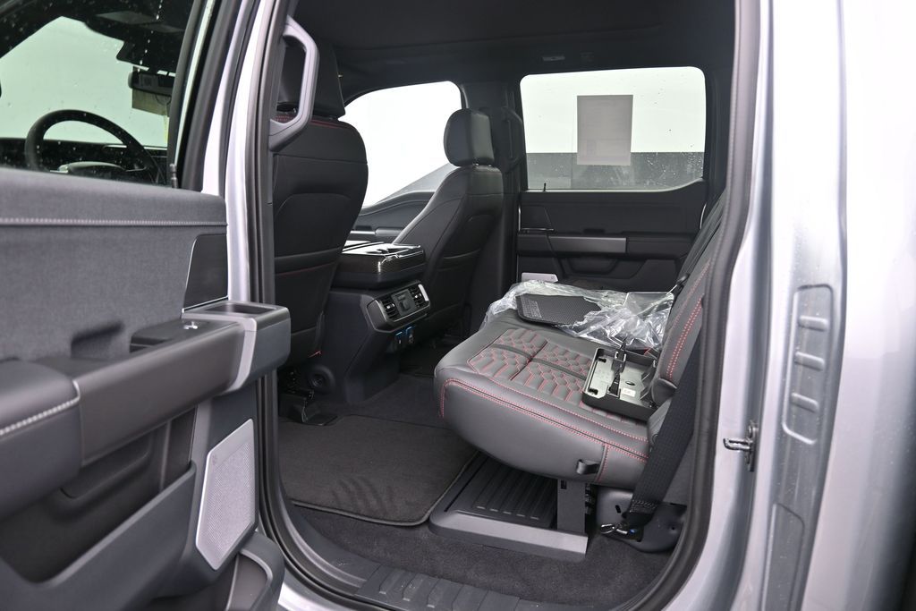 2025 Ford F-150 Lariat - Photo 15