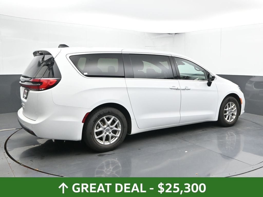 Certified 2025 Chrysler Pacifica Select Van Passenger Van