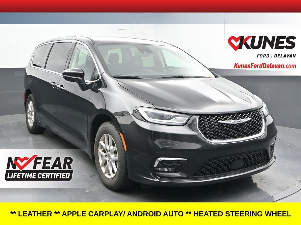 Used 2023 Chrysler Pacifica Touring L Van Passenger Van