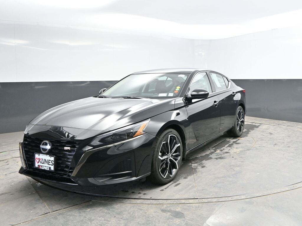Used 2025 Nissan Altima 2.5 SR Sedan