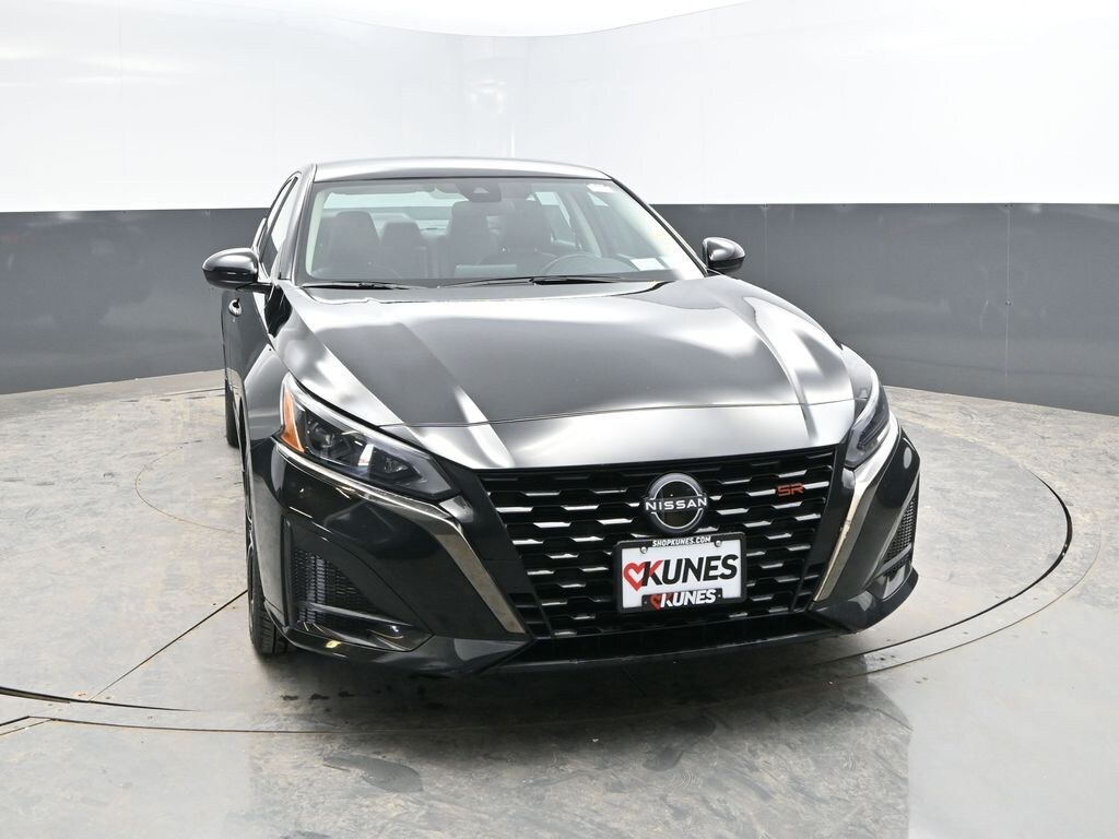 Used 2025 Nissan Altima 2.5 SR Sedan