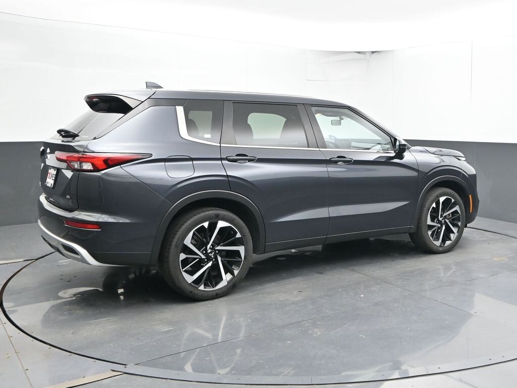 Used 2024 Mitsubishi Outlander SUV