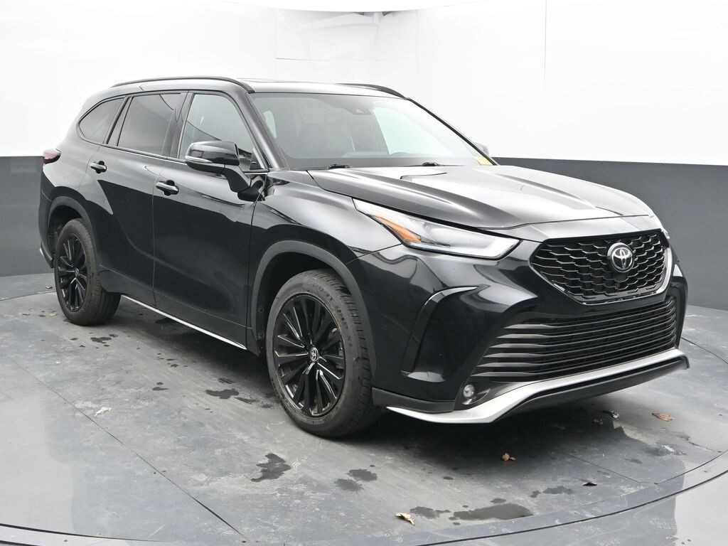 Used 2025 Toyota Highlander XSE SUV