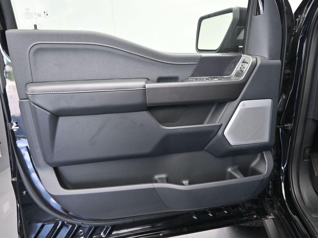 2025 Ford F-150 Lariat - Photo 15
