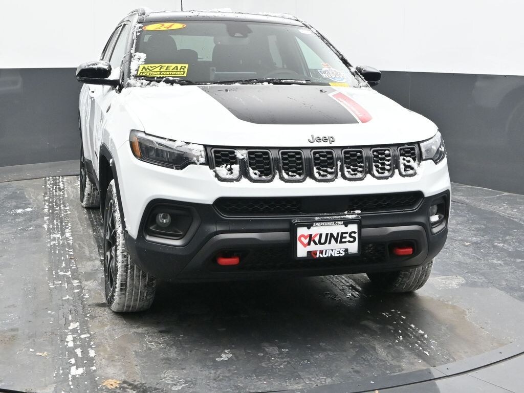 Used 2024 Jeep Compass Trailhawk SUV