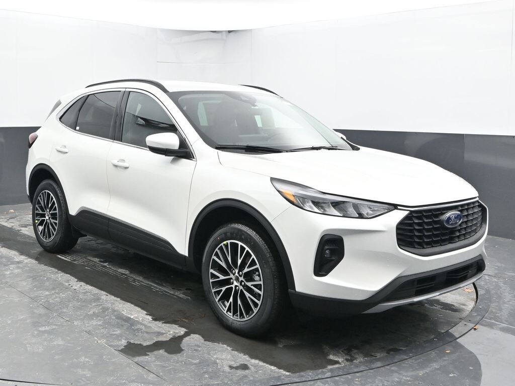 New 2026 Ford Escape Base SUV