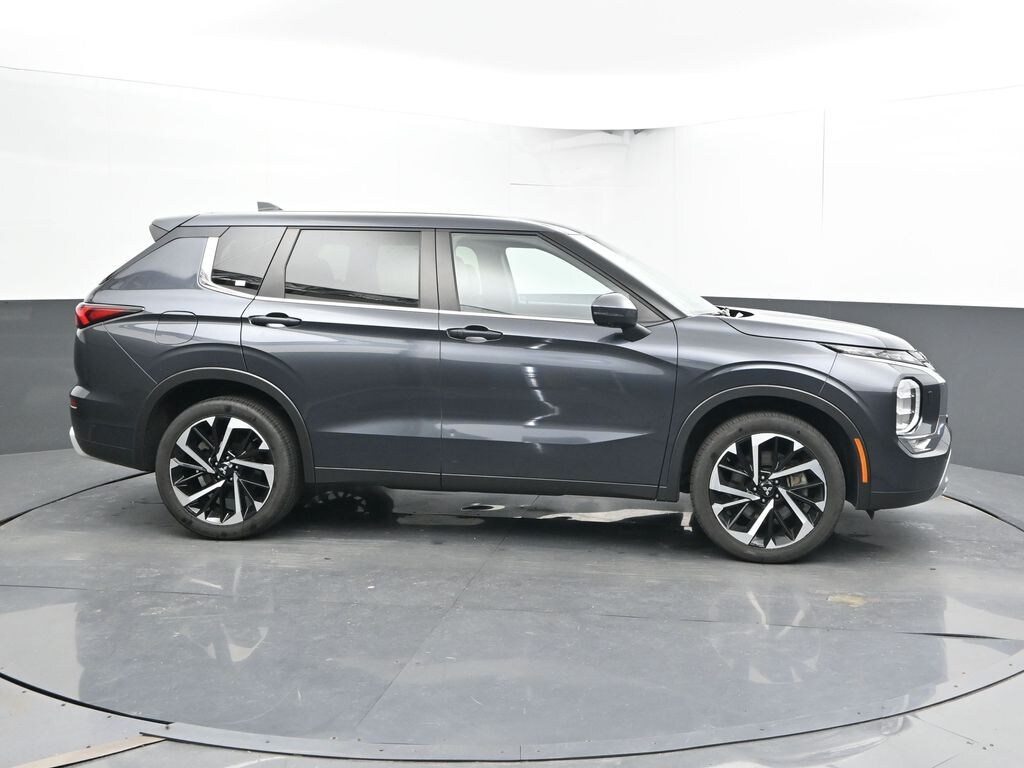 Used 2024 Mitsubishi Outlander SUV