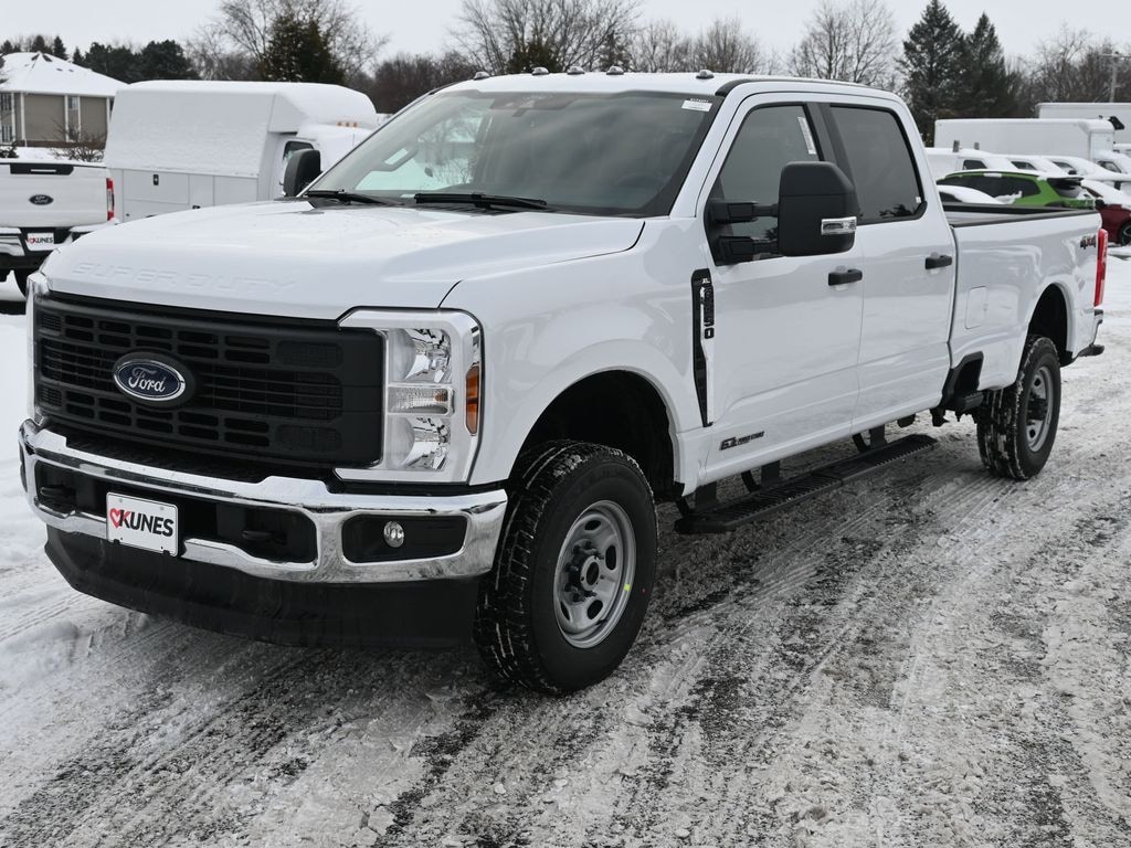 New 2026 Ford F-350 XL Truck Crew Cab