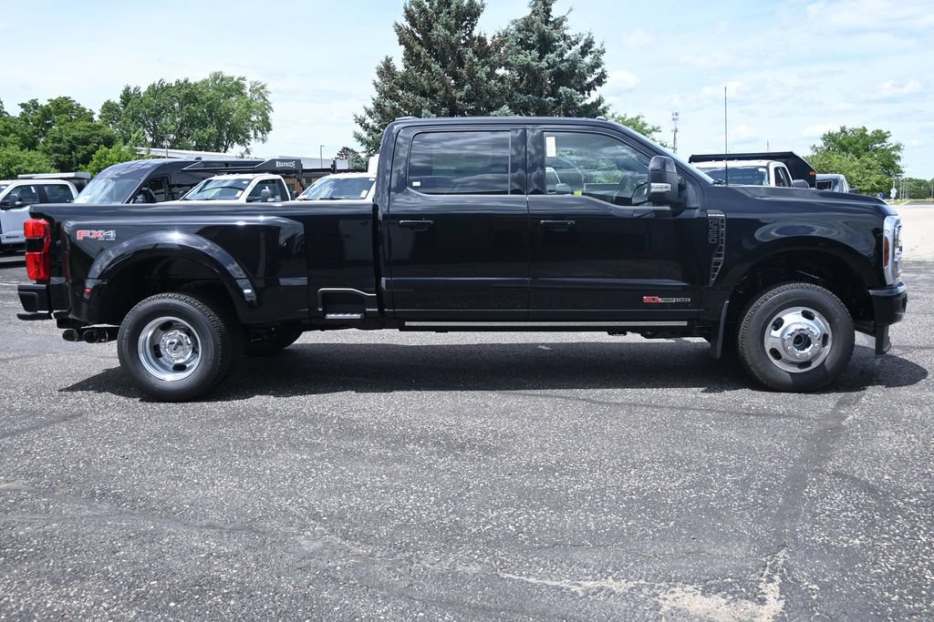 New 2026 Ford F-350 Platinum DRW Truck Crew Cab