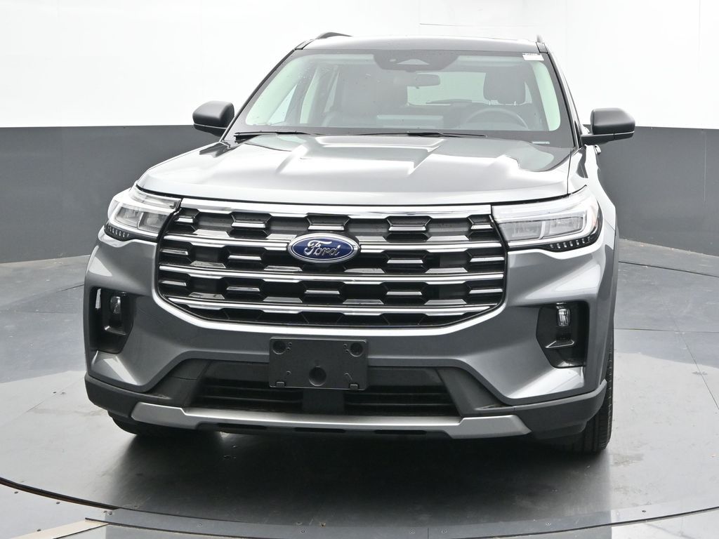 2026 Ford Explorer photo 3