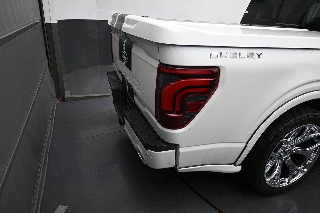 2025 Ford F-150 Lariat - Photo 10