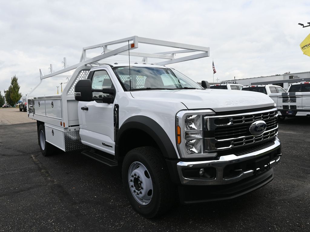2025 Ford F-600 photo 4