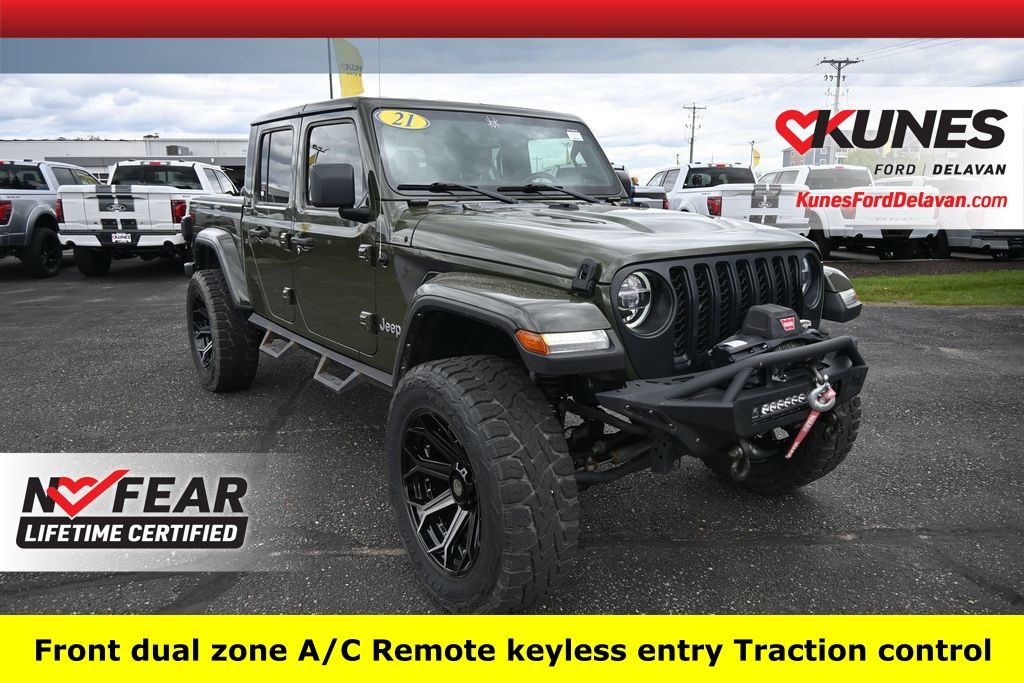 2021 Jeep Gladiator Overland's photo