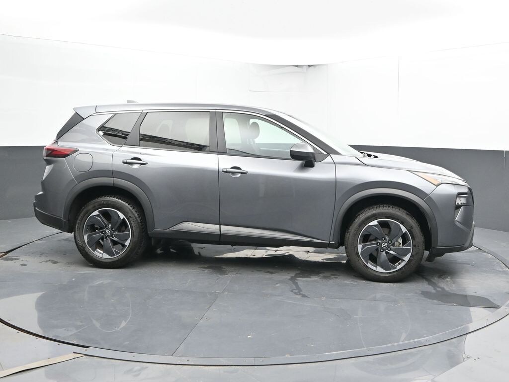 Used 2024 Nissan Rogue SV SUV