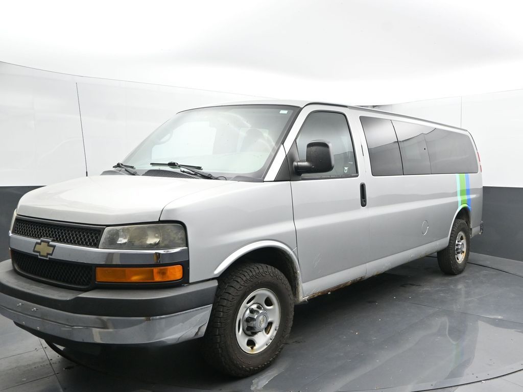 2012 Chevrolet Express 3500 LT Passenger Van photo 3