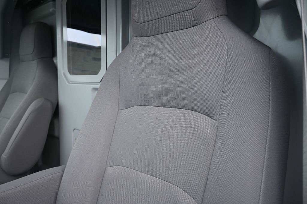 2025 Ford E-Series Cutaway Base - Photo 18