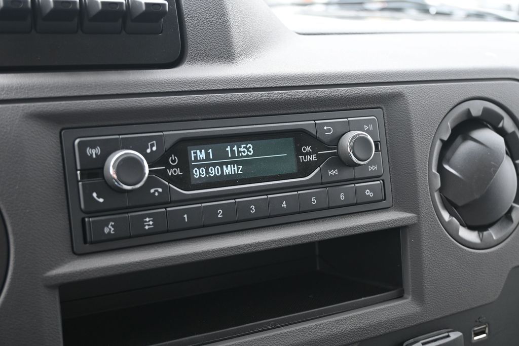 2025 Ford E-Series Cutaway Base - Photo 24