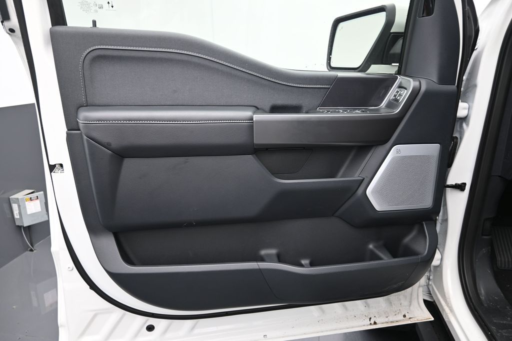 2025 Ford F-150 Lariat - Photo 13