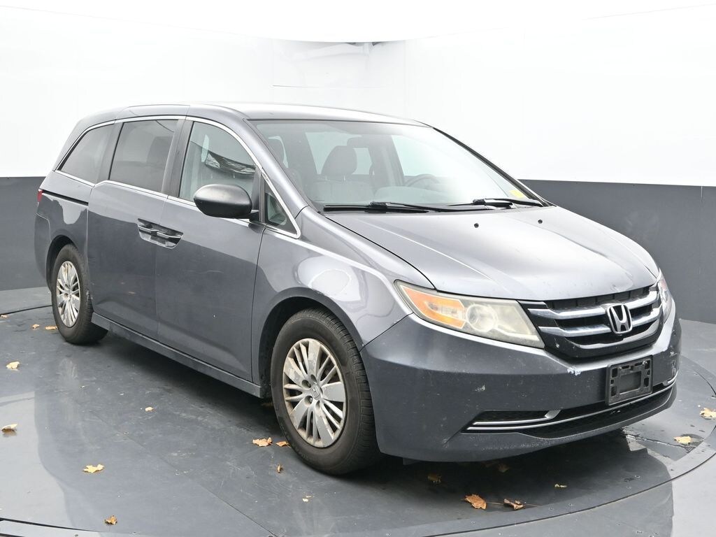 Used 2016 Honda Odyssey LX Van Passenger Van