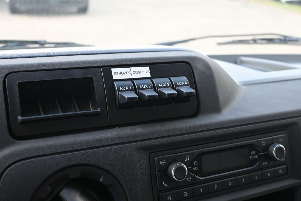 2025 Ford E-Series Cutaway Base - Photo 21