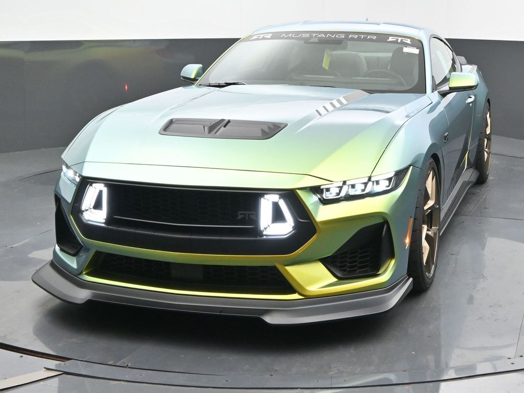 2025 Ford Mustang GT photo 3