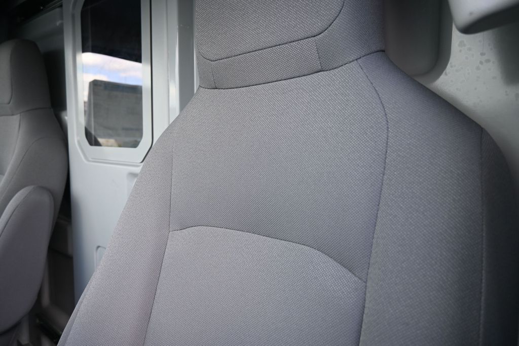 2025 Ford E-Series Cutaway Base - Photo 17