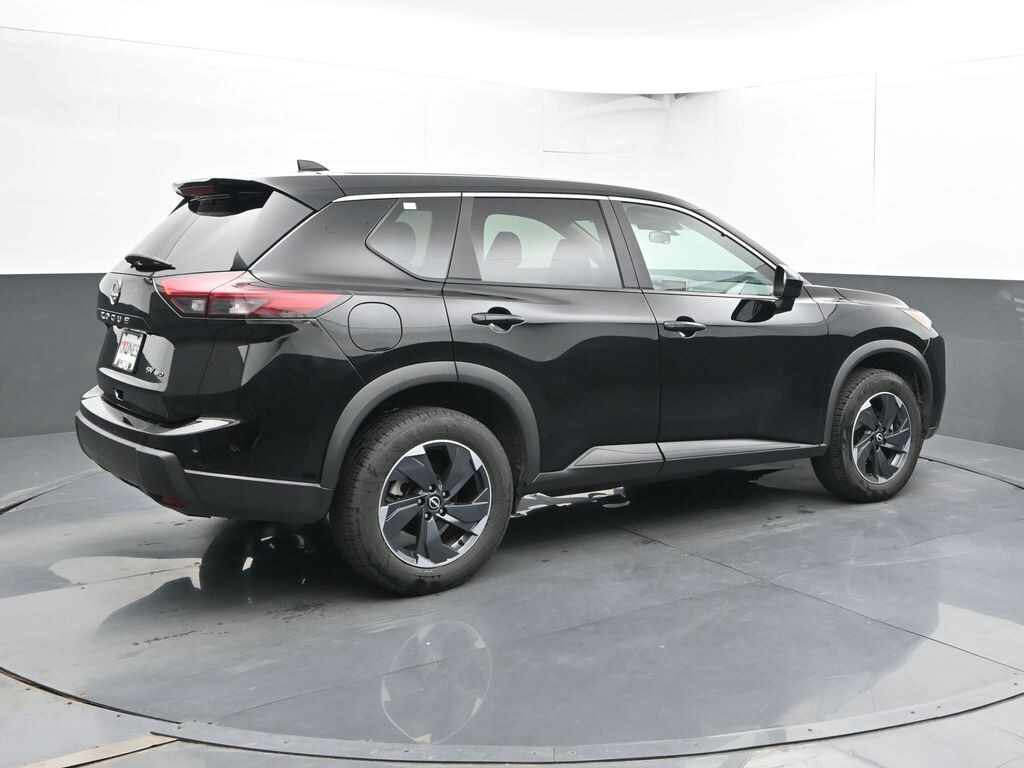 Used 2024 Nissan Rogue SV SUV