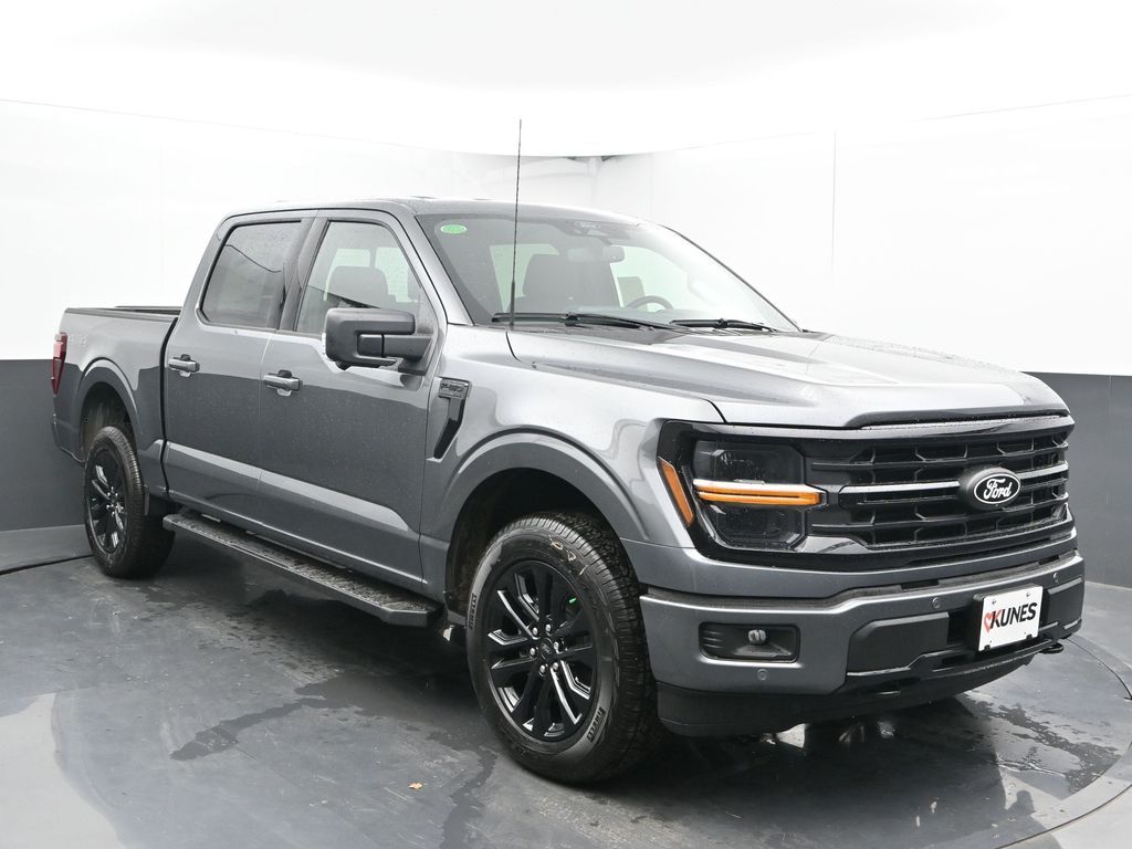 2025 Ford F-150 XLT photo 2
