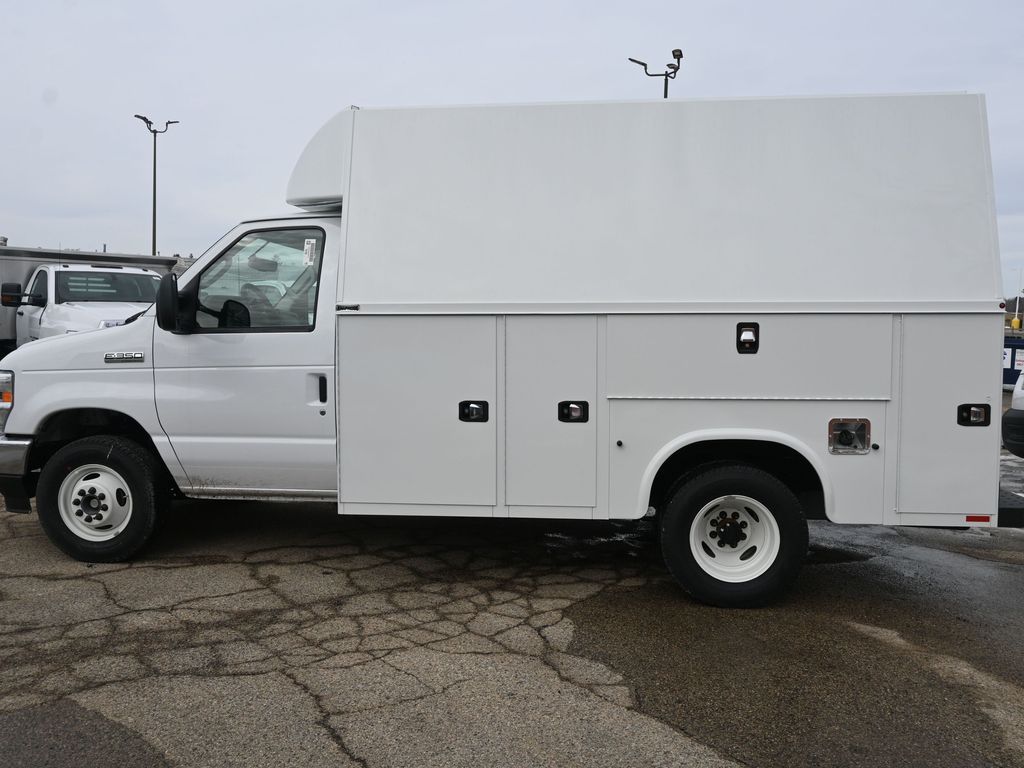 2025 Ford E-Series Cutaway Base - Photo 7