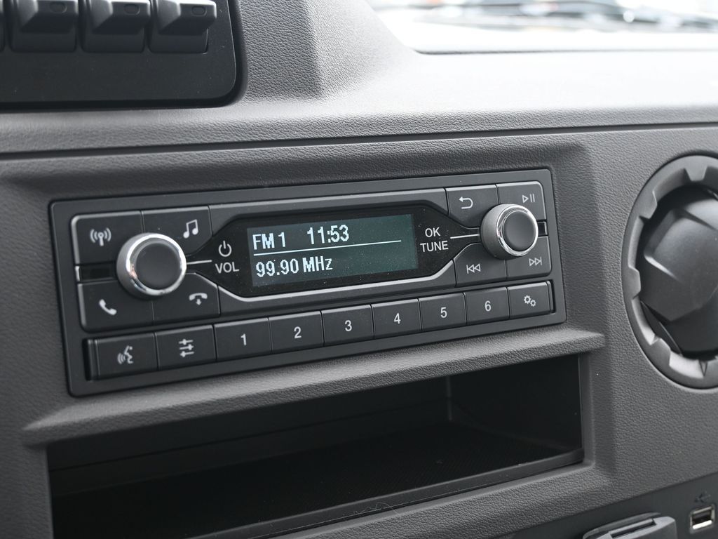 2025 Ford E-Series Cutaway Base - Photo 23
