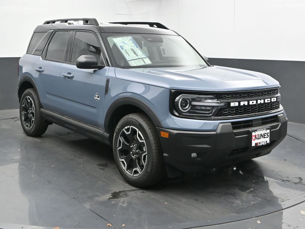 2025 Ford Bronco Sport Outer Banks photo 2