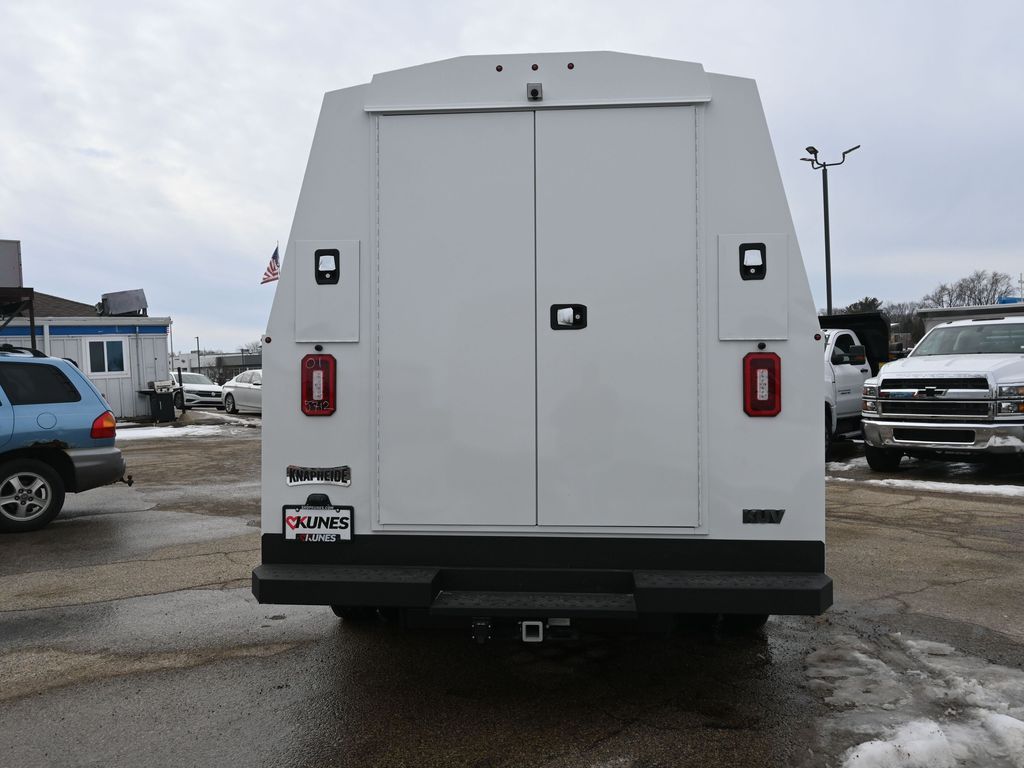 2025 Ford E-Series Cutaway Base - Photo 5