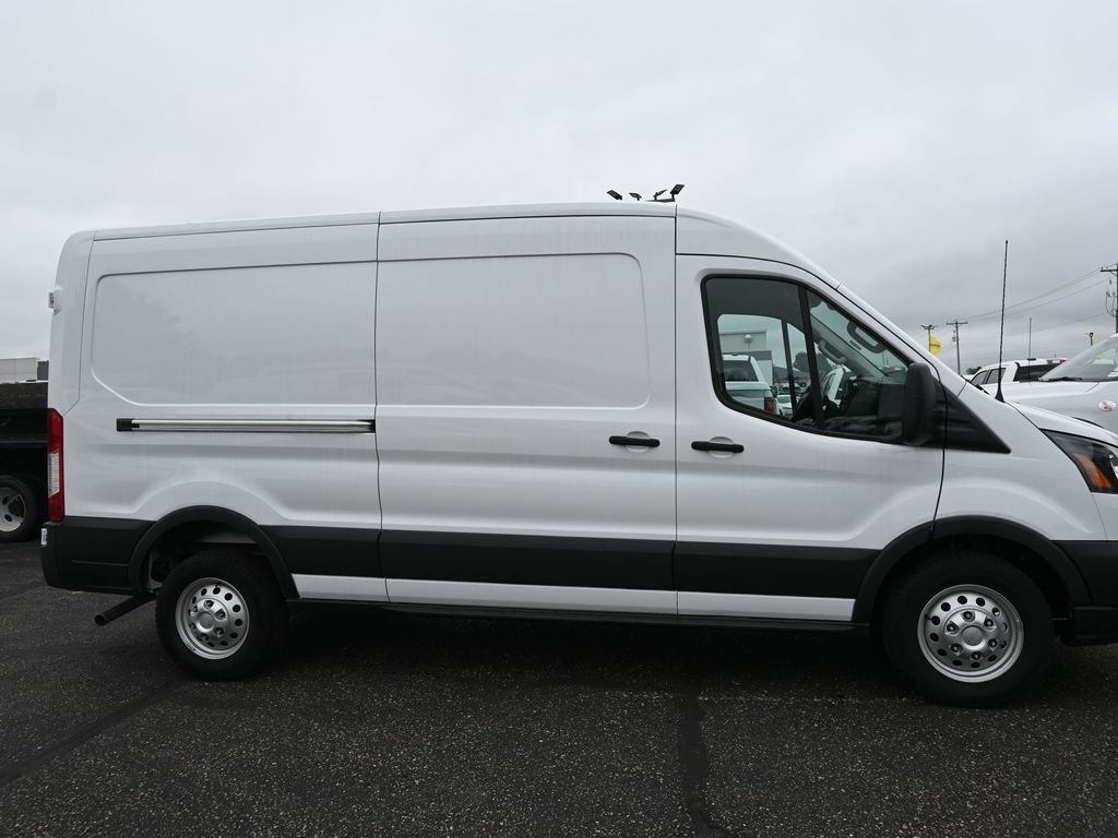 2025 Ford Transit photo 4