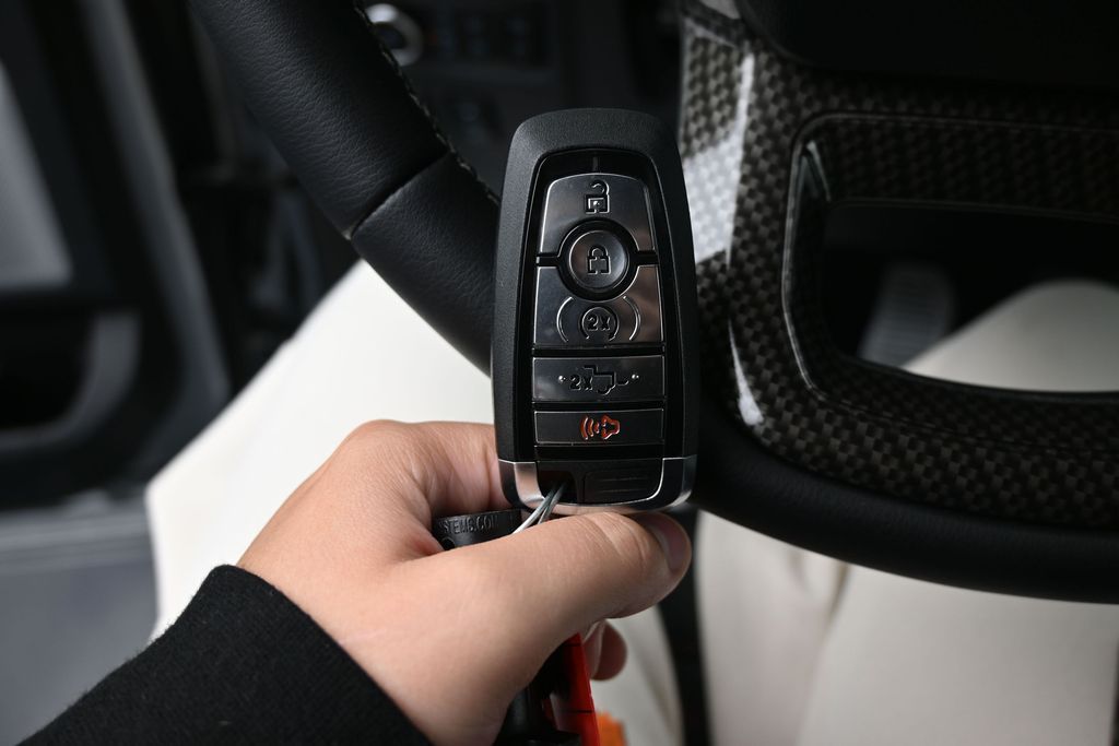 2025 Ford F-150 Lariat - Photo 23