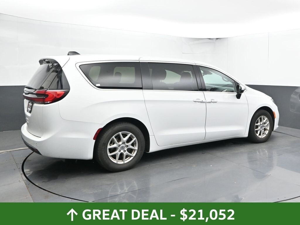 Certified 2023 Chrysler Pacifica Touring L Van Passenger Van