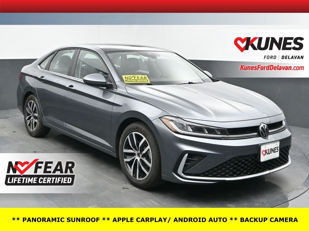 Certified 2025 Volkswagen Jetta 1.5T SE Sedan