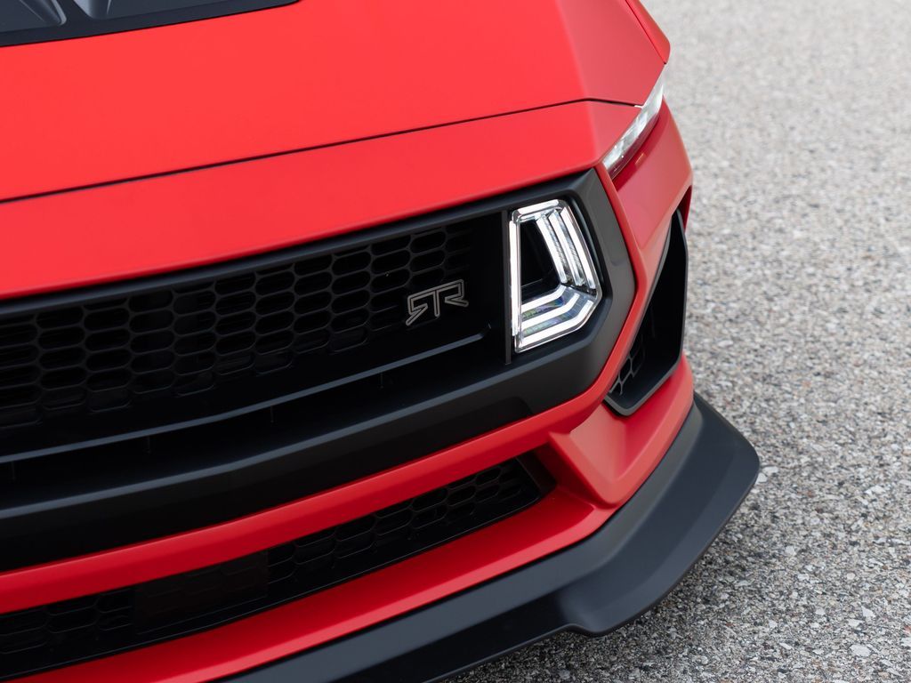 2025 Ford Mustang GT Premium photo 2